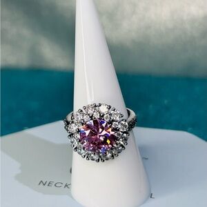 Bomb Party Cubic Zirconia Ring with Lab Created Pink Quartz Center Size 7 New